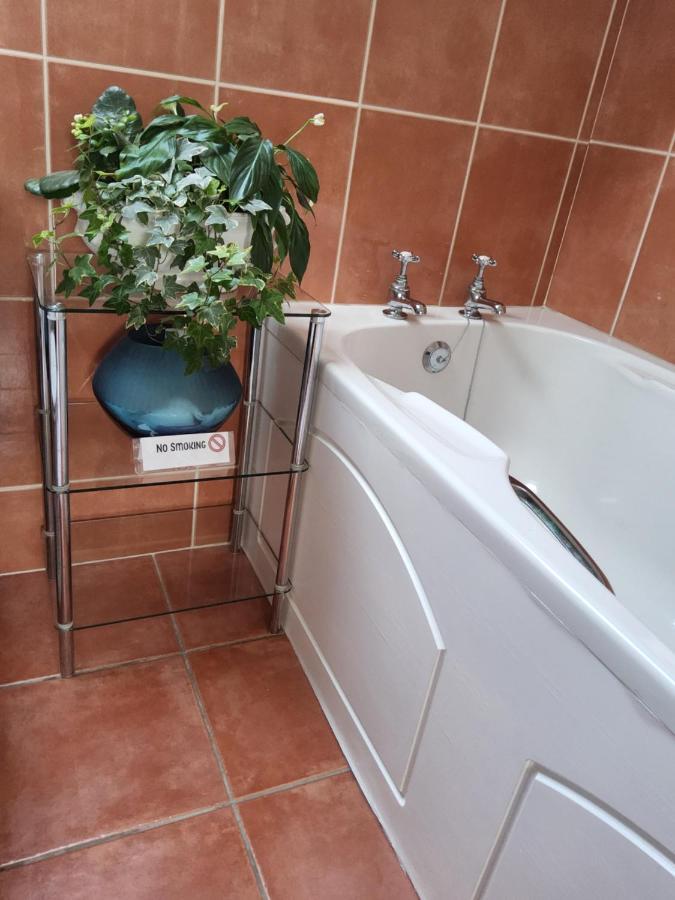 Divine Cottage Ballycastle Esterno foto